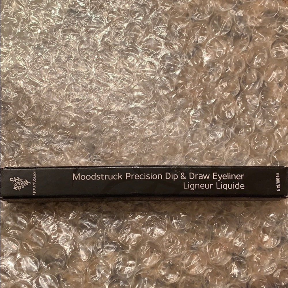 Younique Brand Dip and Draw Eyeliner